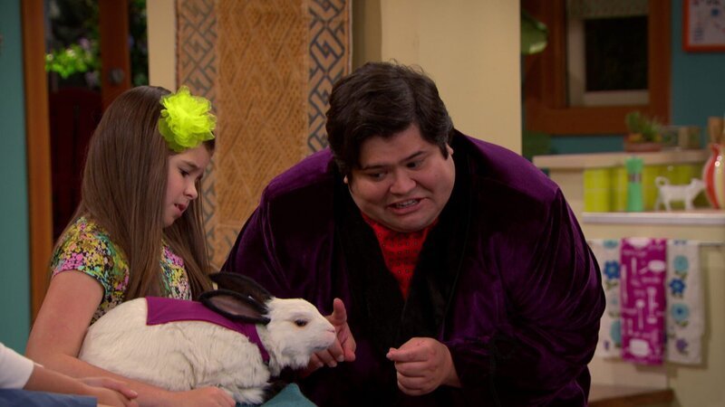 v.li: Nora Thunderman (Addison Riecke), Dr. Colosso, Cousin Blobbin (Harvey Guillen) – Bild: Paramount