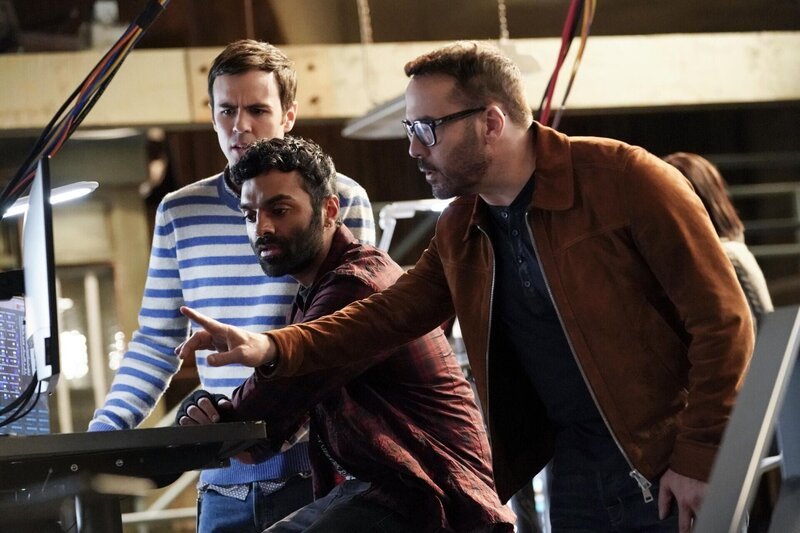 (v.l.n.r.) Josh (Blake Lee); Tariq (Jake Matthews); Tanner (Jeremy Piven) – Bild: CBS Broadcasting, Inc. /​ Bill Inoshita