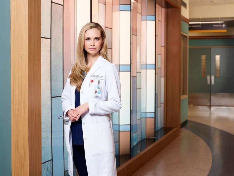 Dr. Morgan Reznick (Fiona Gubelmann) – Bild: TVNOW /​ Sony