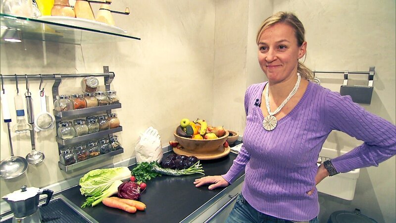 Elisabeth (43) lebt in Brixen im italienischen Südtirol. Sie hat alles, was man zum glücklich sein braucht: eine glückliche Ehe, eine erfolgreiche Eventagentur, ein gemütliches Haus und zwei wunderbare Söhne. Mit Humor, Elan und liebevollem Miteinander füllt das Ehepaar sein Privat- und Berufsleben. – Bild: RTL II