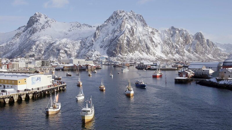 Die Ortschaft Svolvaer – Bild: SRF