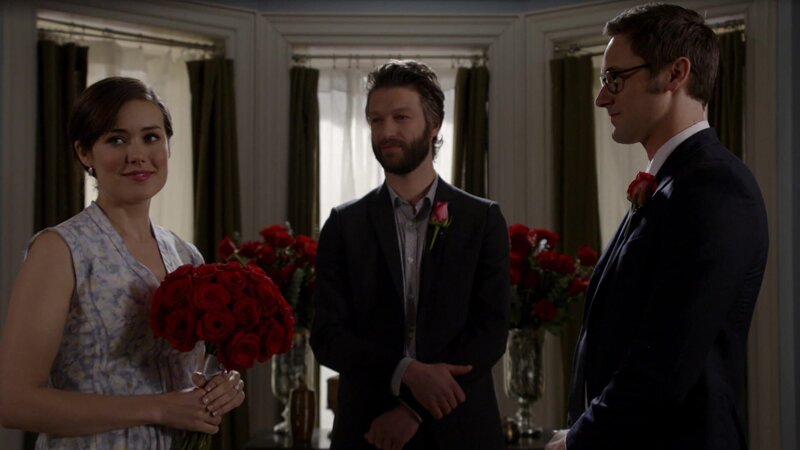 L-R: Elizabeth Keen (Megan Boone), Christopher Maly (Peter Scanavino) und Tom Keen (Ryan Eggold) – Bild: AXN Black