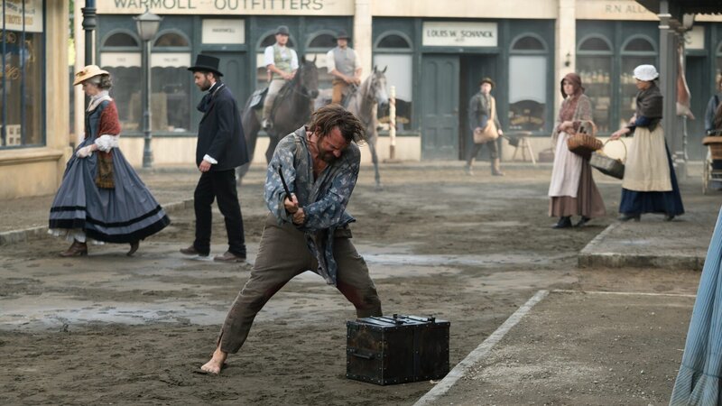 Crosbie Wells (Ewen Leslie) – Bild: The Luminaries Production Ltd