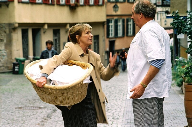 Gila von Weitershausen, Friedrich von Thun. – Bild: ORF/Multimedia Film & Fernsehprodukt/Gabriele Kiess Gila von Weitershausen, Friedrich von Thun. – Bild: ORF/Multimedia Film & Fernsehprodukt/Gabriele Kiess