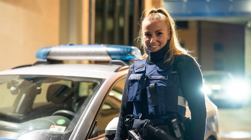 SÜDWESTRUNDFUNK Nachtstreife II. Staffel – Altstadtwache Mainz Lena Bottlender, Polizeiinspektion Mainz. – Bild: SWR/​Stephan F. F. Dinges