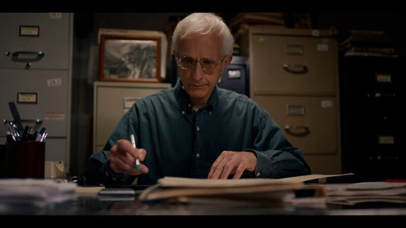 Projekt Blaubuch und die Untersuchung von UFOs werden abgeschlossen. Es gibt keine Beweise dafür, dass die mysteriösen Objekte eine Bedrohung für die nationale Sicherheit der USA darstellen. Aber die erschütternden Vorfälle von UFO-Sichtungen gehen weiter und die unerklärliche Fehlfunktion von US-Atomraketen nach einem Überfall macht die USA schutzlos. – Bild: Vice Media LLC