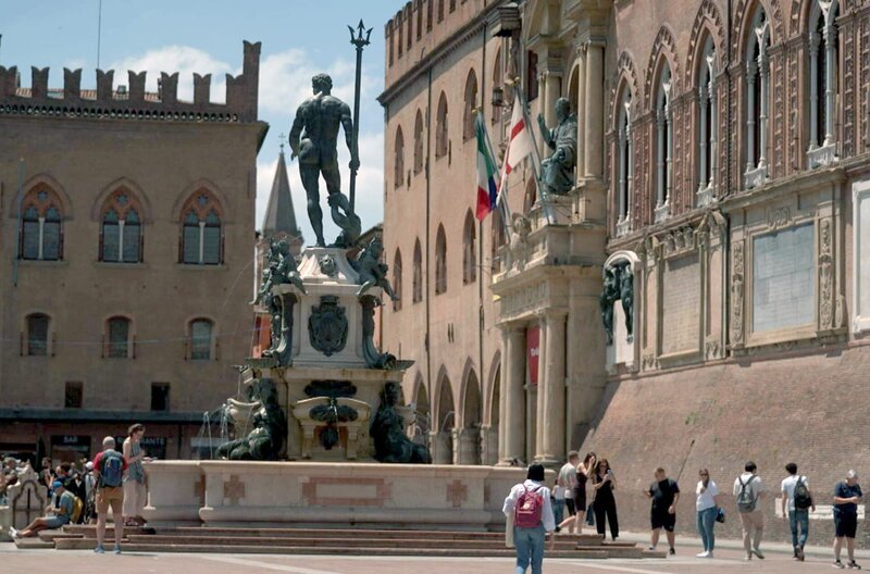 Die Objekte in Giorgio Morandis Gemälden verweisen auf eine Realität aus Stein und Erde: auf seine Geburtsstadt Bologna. – Bild: Elephant Doc