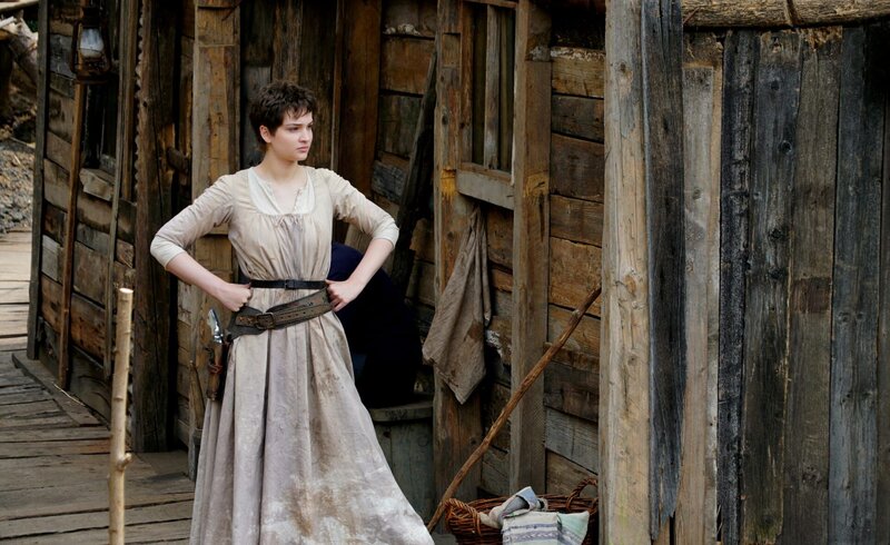 Sarah (Lisa Vicari) – Bild: Cos Aelenei /​ Sky Studios