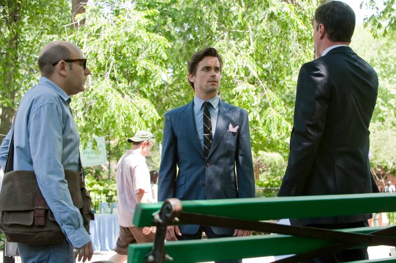 L-R: Mozzie (Willie Garson), Neal Caffrey (Matthew Bomer) und Peter Burke (Tim DeKay) – Bild: David Giesbrecht /​ David Giesbrecht/​USA Network /​ Episodic /​ © USA Network