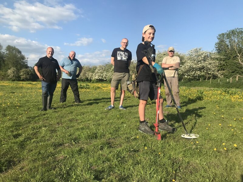 Patrick Hooper (vorne). – Bild: Licensed by Bossanova Limited