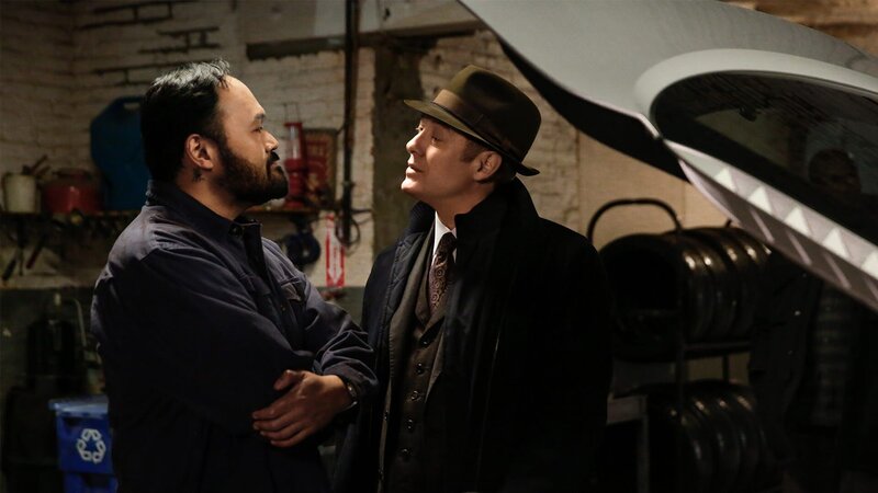 Addison Wen (David Shih, l.) und Raymond ‚Red‘ Reddington (James Spader, r.) – Bild: AXN Black