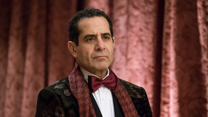 Alistair Pitt (Tony Shalhoub) – Bild: AXN Black