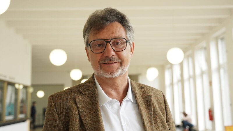 Prof. Detlef Fetchenhauer, Sozialpsychologe, Universität zu Köln – Bild: Zoe Wingenfelder /​ ZDF