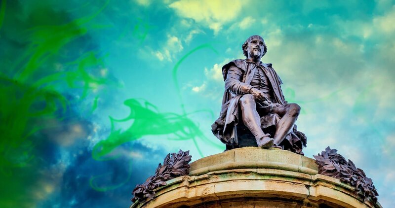 Das Grab des Dichters William Shakespeare in Stratford-upon-Avon ist ein Publikumsmagnet – nicht zuletzt, weil ein Fluch auf ihm liegen soll. – Bild: ZDF