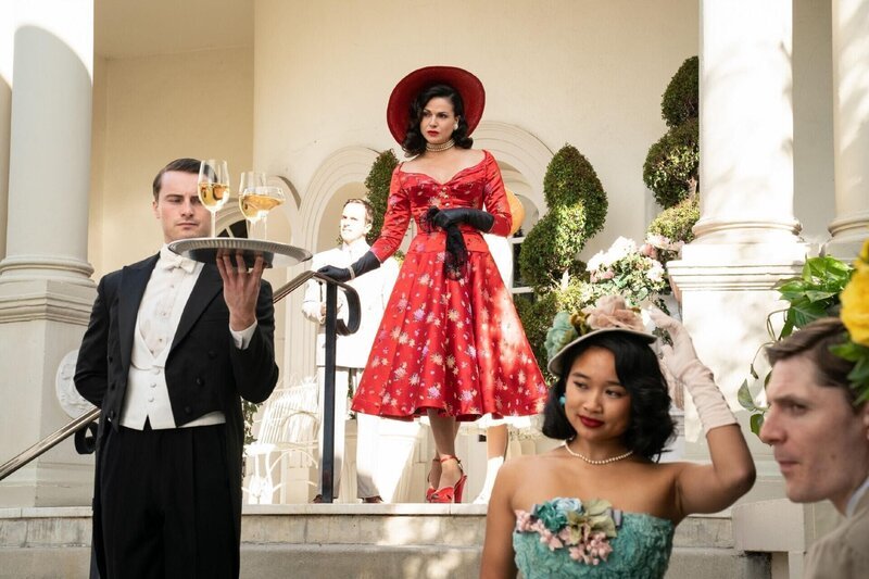 Rita Castillo (Lana Parrilla, M.) – Bild: RTL/​ CBS Studios and Imagine Television Studios