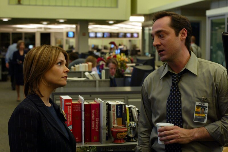 (L-R) Kathryn Erbe, Brennen Brown (Jerry Rivers) – Bild: WILL HART /​ ©UNIVERSAL CHANNEL