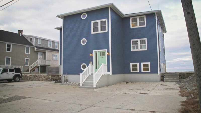 Ken, Desiree and their five children are packing their belongings to move from California to the east coast. – Bild: HGTV