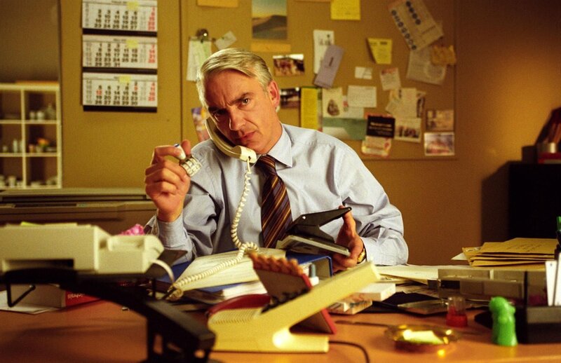 Eine neue Sekretärin und gute Seele muss her! Nur leider haben Felix (Christoph M. Ohrt) und Sandra unterschiedliche Vorstellungen bei der Neubesetzung … – Bild: Hardy Spitz