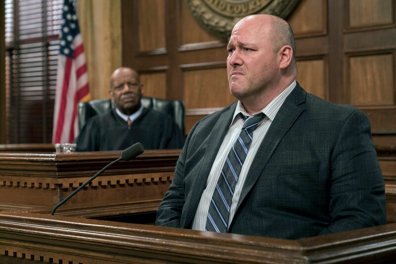 LAW & ORDER: SPECIAL VICTIMS UNIT -- ‚Send in the Clowns‘ Episode 1917 -- Pictured: Will Sasso as Chris Sadler -– – Bild: NBC /​ David Giesbrecht