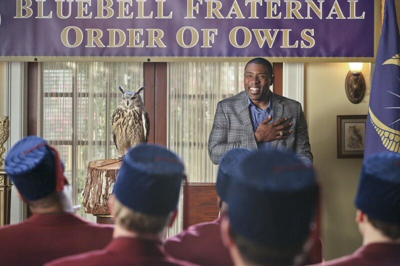 Die Probleme zwischen Lavon (Cress Williams) und Annabeth wirken sich immer mehr auf alle Bewohner Bluebells aus … – Bild: Warner Brothers