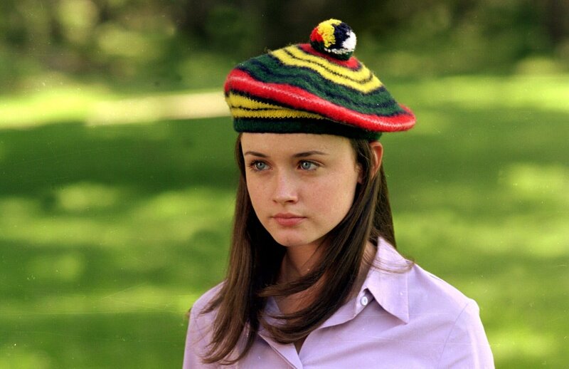 Im Auftrag der Schule muss sich Rory (Alexis Bledel) einer Sportart widmen. Als sie das Thema beim Freitagsdinner anspricht, sorgt das jedoch für Streitereien … – Bild: 2000 Warner Bros. Lizenzbild frei
