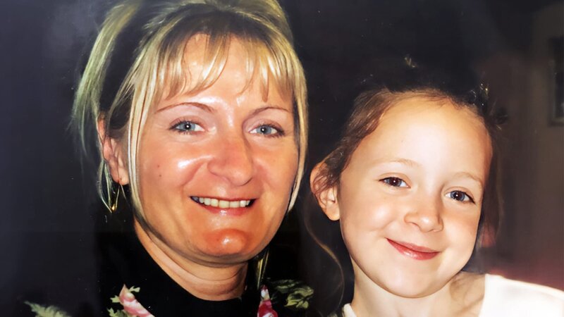 Ilkido Bettison mit Tochter Zsuzsika Bettison – Bild: A+E NETWORKS