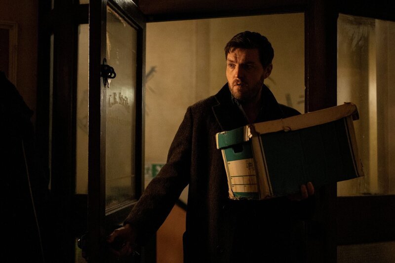 Cormoran Strike (Tom Burke) – Bild: Luke Varley/​HBO /​ Warner