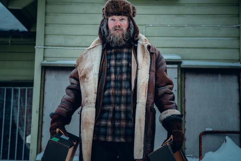 Arttu Hamar (Kari Hietalahti) ist für die finnische Polizei kein Unbekannter. Hat er auch etwas mit der Ermordung der russischen Prostituierten zu tun? – Bild: Hannele Majaniemi