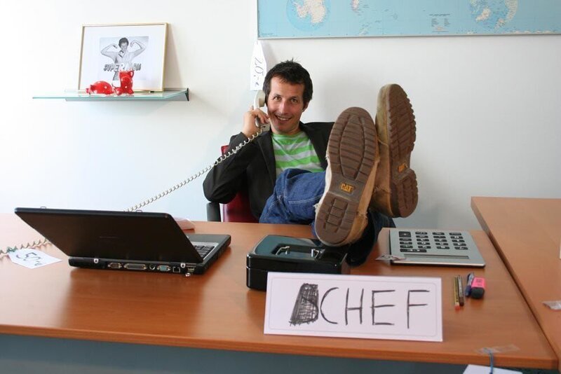 Willi als Gummibärchen-Chef. – Bild: BR/​megaherz gmbh