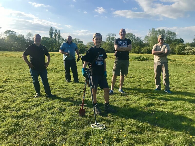 Patrick Hooper (vorne). – Bild: Licensed by Bossanova Limited