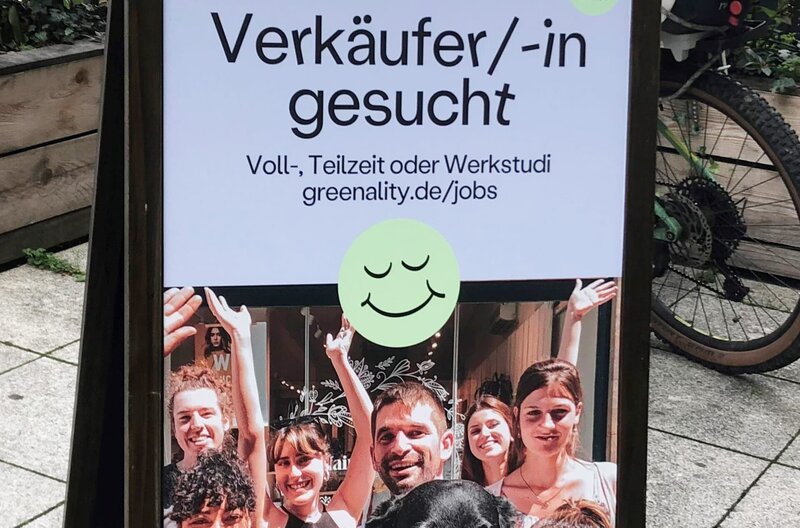  Immer häufiger ist der Fachkräftemangel in der Stadt und auf dem Land zu sehen. – Bild: SWR /​ SWR Presse/​Bildkommunikation