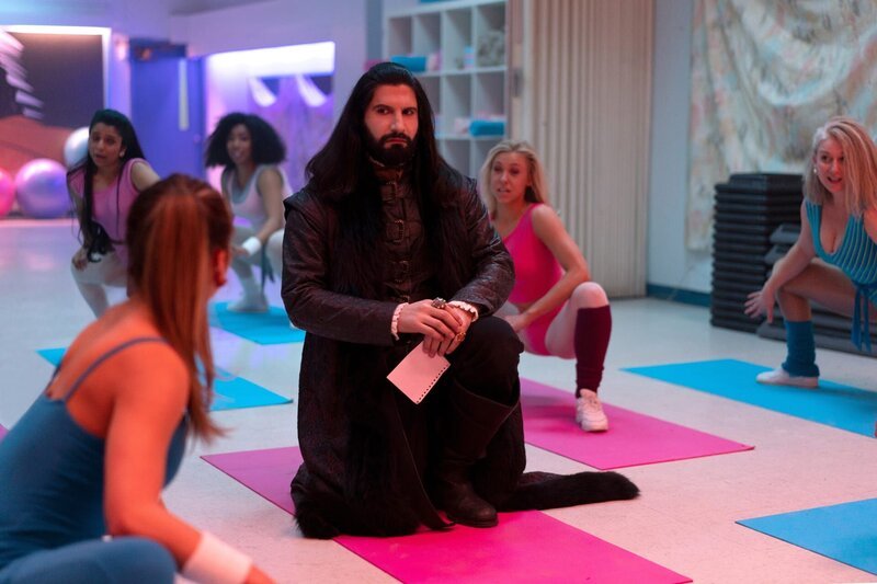 Nandor (Kayvan Novak, Mitte) – Bild: FX Networks, LLC