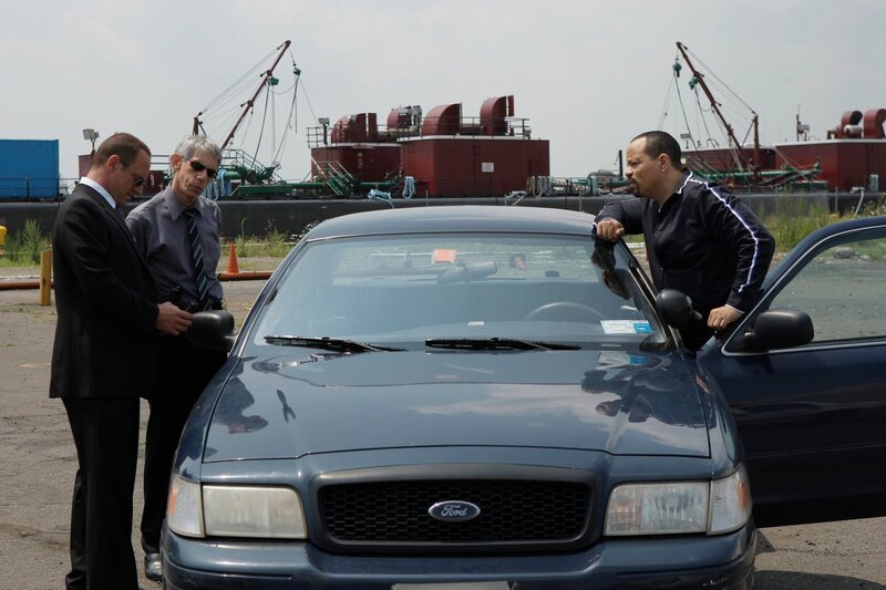 (l-r) Christopher Meloni as Det. Elliot Stabler, Richard Belzer as Det. John Munch, Ice-T as Det. Odafin „Fin“ Tutuola – Bild: NBC Universal, Inc