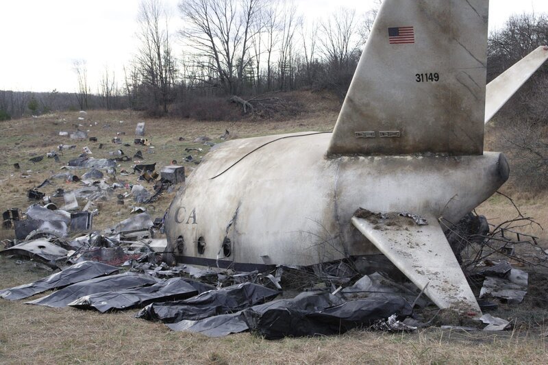 Die Überreste eines U.S. Air Force Jets. – Bild: Ian Watson /​ Cineflix
