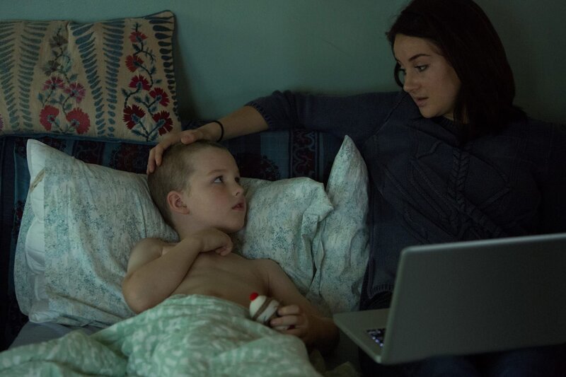 On left: Ziggy Chapman (Iain Armitage) and on right Jane Chapman (Shailene Woodley). – Bild: 2016 Home Box Office, Inc. All Rights Reserved.
