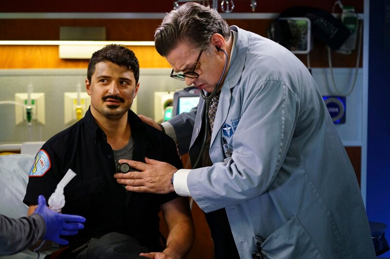 Pictured: (l-r) Yuri Sardarov as Brian „Otis“ Zvonecek, Oliver Platt as Daniel Charles. – Bild: 2018 NBCUniversal Media, LLC /​ UNIVERSAL CHANNEL