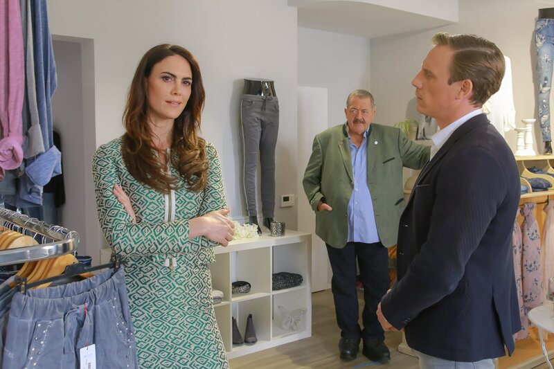 (v.li.): Natascha Maising (Isabel Scholz), Korbinian Hofer (Joseph Hannesschläger), Christian Bach (Patrick Kalupa). – Bild: ZDF/​Christian A. Rieger – klick