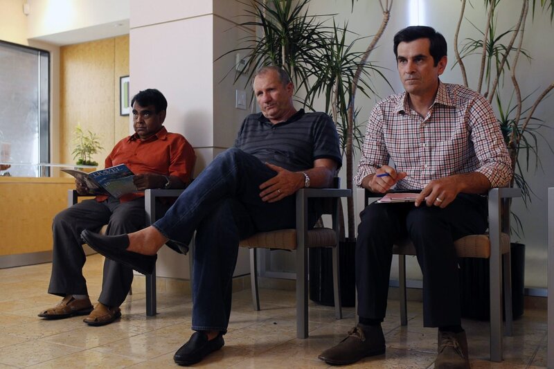 Jay Pritchett (Ed O’Neill, m.), Phil Dunphy (Ty Burrell, r.). – Bild: PLURIMEDIA (Fox Distribution)