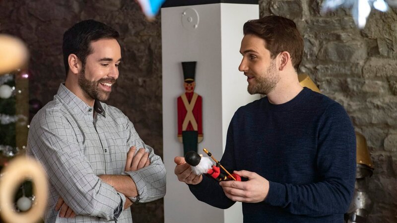 Mike (Marcello Di Fruscia, li.) und Kurt (Travis Nelson, re.) – Bild: RTLZWEI