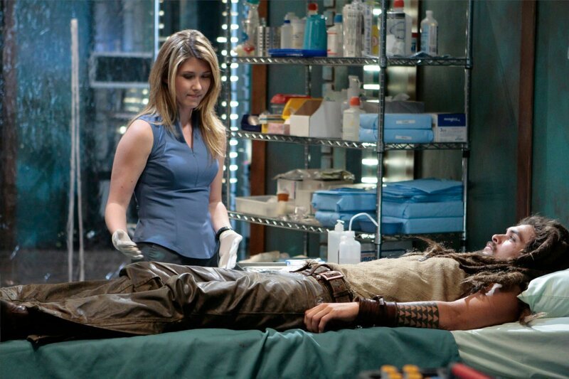 Dr. Jennifer Keller (Jewel Staite), Ronon Dex (Jason Momoa) – Bild: MGM ©SYFY Photocredit Mandatory, Editorial Use Only, NO archive, NO Resale