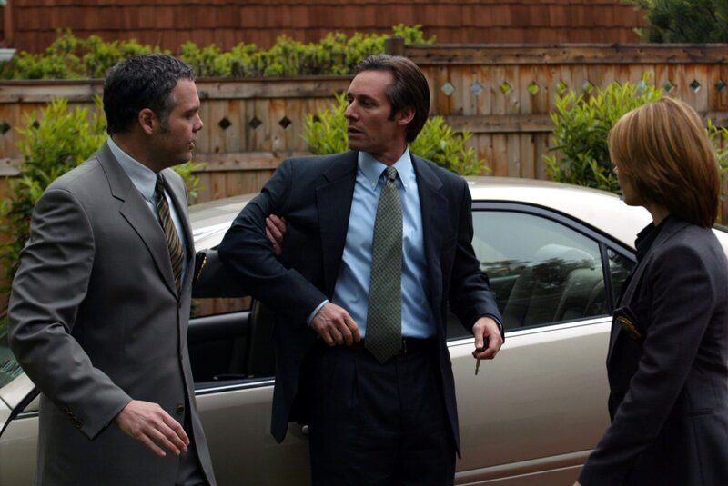 darsteller (L-R) Vincent D’Onofrio, Michel Gill (Spencer Anderson), Kathryn Erbe – Bild: Will Hart