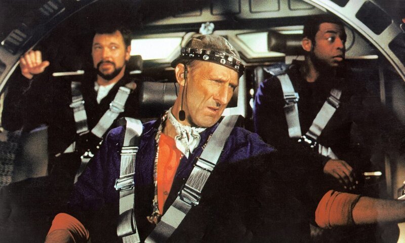Der geniale Ingenieur Zefram Cochrane (James Cromwell) hat den Warp-Antrieb erfunden. – Bild: Paramount Pictures