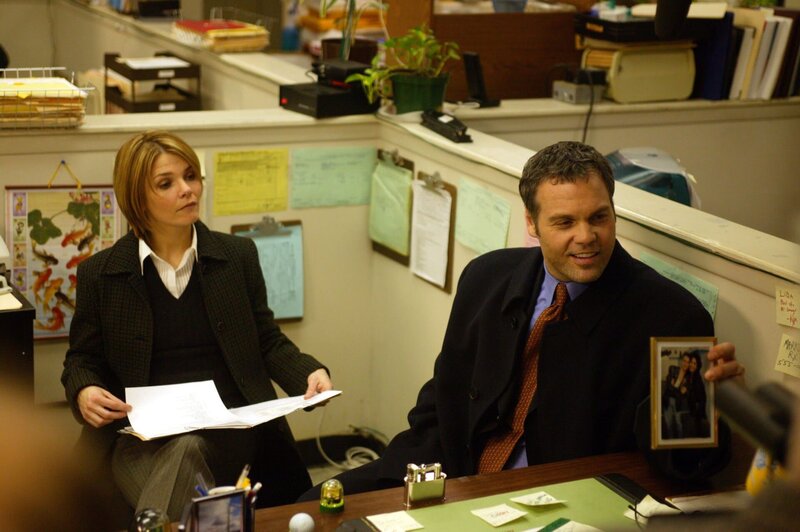 From left: Det. Alexandra Eames (Kathryn Erbe) and Det. Robert Goren (Vincent D’Onofrio). – Bild: UNIVERSAL CHANNEL