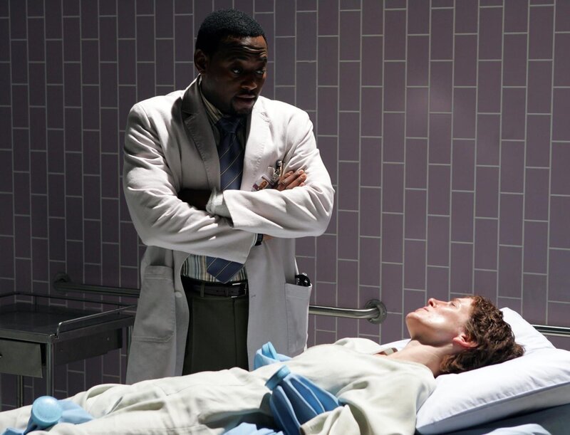 Dr. Eric Foreman (Omar Epps), Victoria (Leslie Hope) – Bild: PLURIMEDIA (NBC Universal)