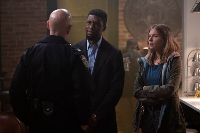 21 Bridges – Bild: Matt Kennedy /​ Courtesy of STXfilms