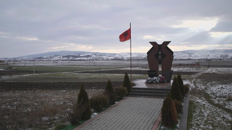 NELLA FOTO: ERIC DANE (CAPITANO TOM CHANDLER) – Bild: TRT World