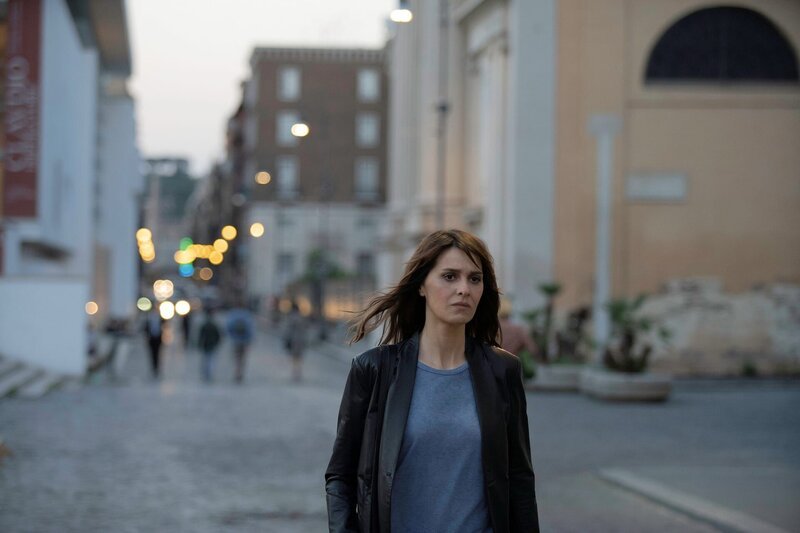 Petra (Paola Cortellesi) – Bild: Betafilm/​Luisa Carcavale