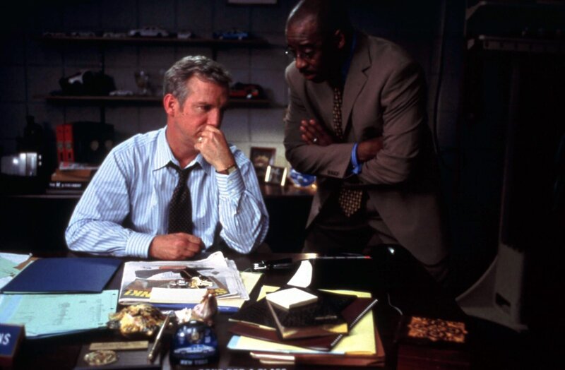 Law & Order Criminal Intent Season01 EP INSIDER, Law & Order Criminal Intent Staffel01 EP der Insider, regie USA 2001⁠–⁠2002, darsteller Courtney B. Vance, Jamey Sheridan – Bild: UNIVERSAL CHANNEL