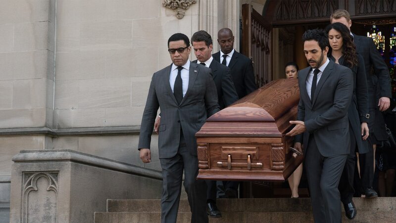 Harold Cooper (Harry Lennix, l. ) und Aram Mojtabai (Amir Arison, r.) – Bild: AXN Black