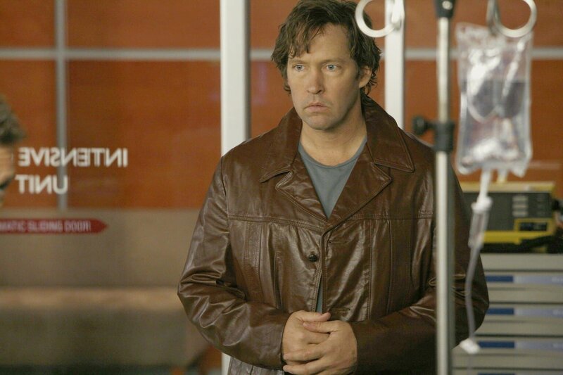 Macht sich große Sorgen um seine Tochter, die unter schweren Halluzinationen leidet: Dylan Crandall (D.B. Sweeney) – Bild: test2